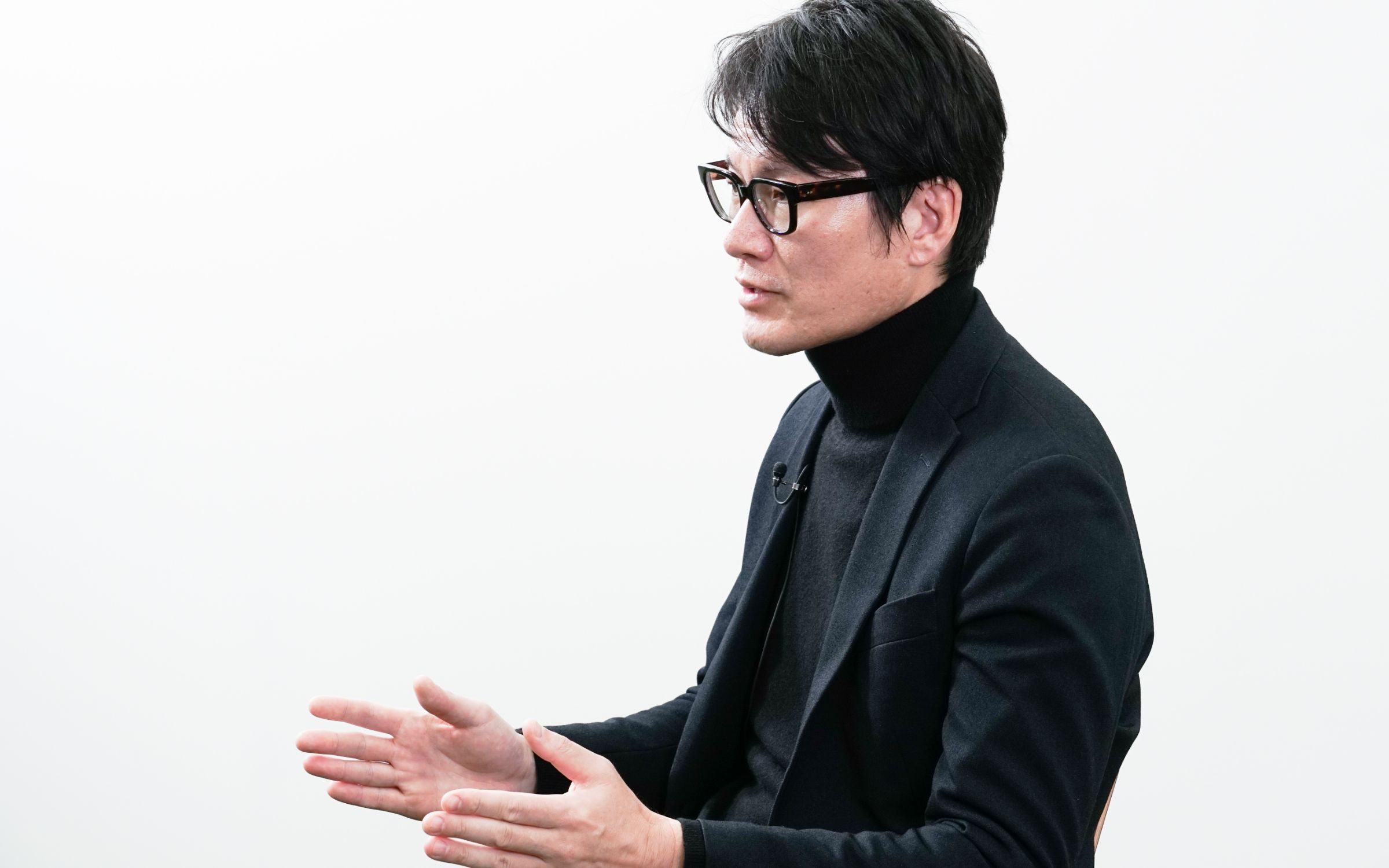 アーティストから行政官への転身について語る、デジタル庁 企画官 外山 雅暁の写真